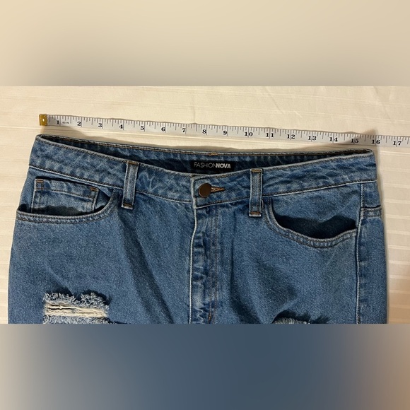 Fashion Nova Destroyed Distressed High Rise Boyfriend Denim Jeans. Sz 11 - Picture 10 of 13